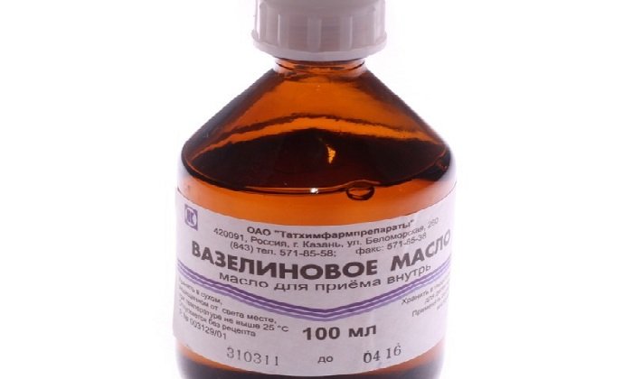 Почему при геморрое назначают Вазелиновое масло