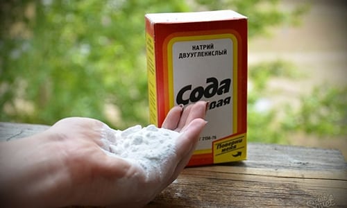 Хорошо зарекомендовало себя в борьбе с простатитом применение бикарбоната натрия, который в быту называют пищевой содой